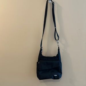 NWOT Travelon antitheft black crossbody purse